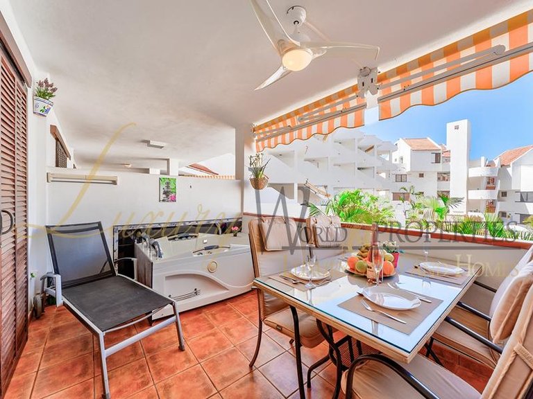 Apartment for Sale in Los Cristianos, Tenerife, España 5