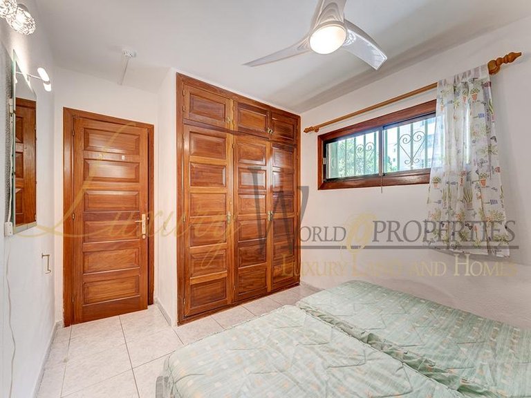 Apartment for Sale in Los Cristianos, Tenerife, España 15