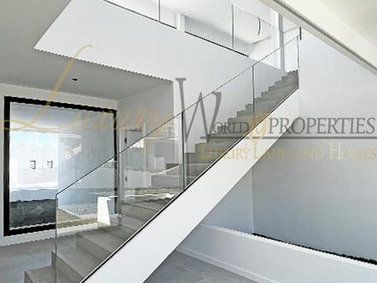 Villa for Sale in Guia De Isora, Tenerife, España 6