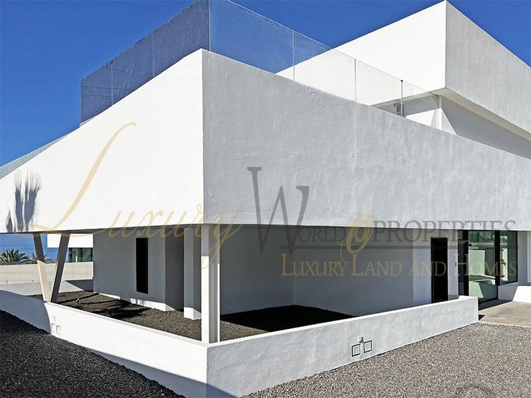 Villa for Sale in Guia De Isora, Tenerife, España 5