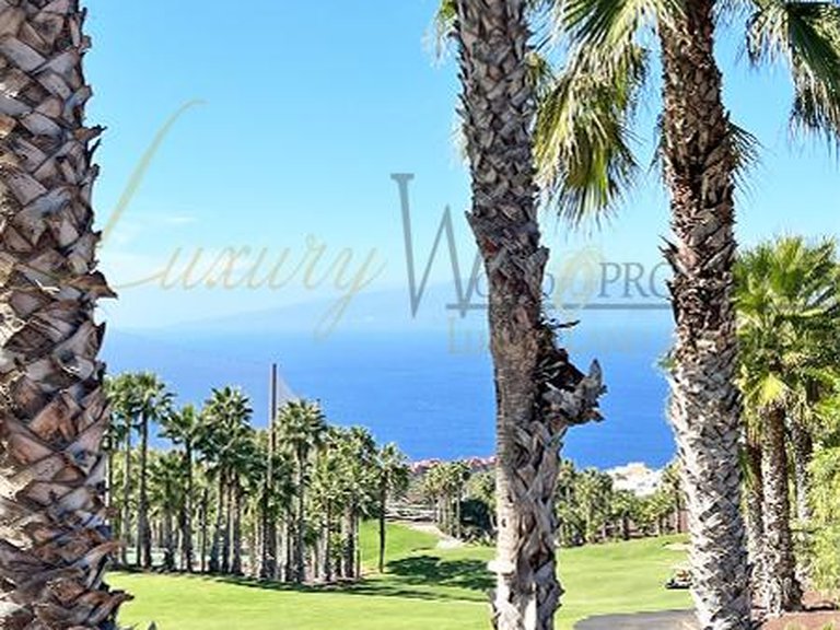 Villa for Sale in Guia De Isora, Tenerife, España 12