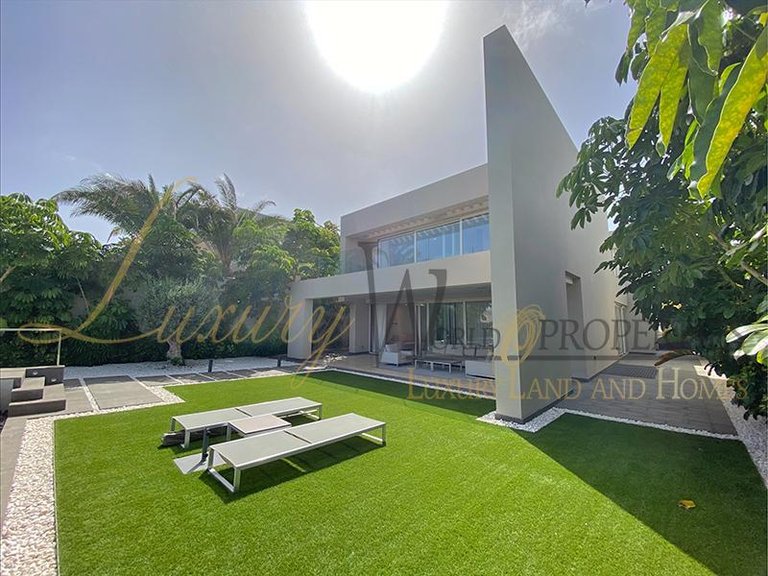 Villa for Sale in Adeje, Tenerife, España 7