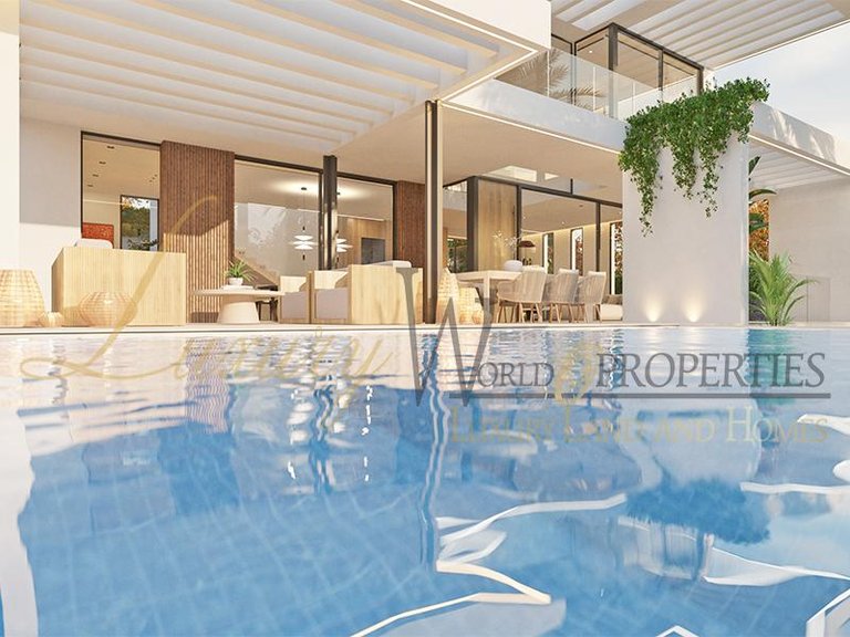 Villa for Sale in Costa Adeje, Tenerife, España 3