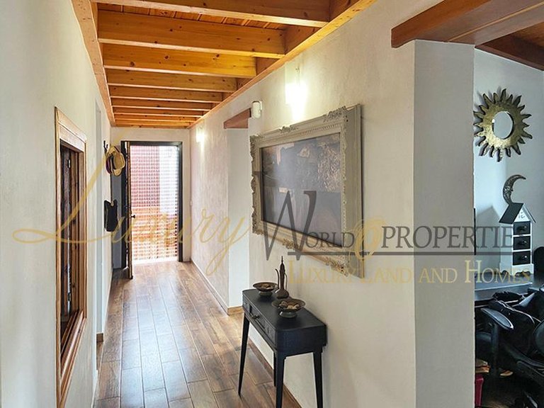 Villa for Sale in Aripe, Tenerife, España 11