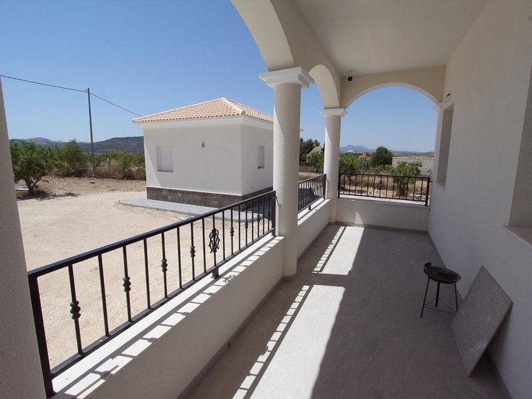 Villa for Sale in Inland Pinoso, Alicante 10
