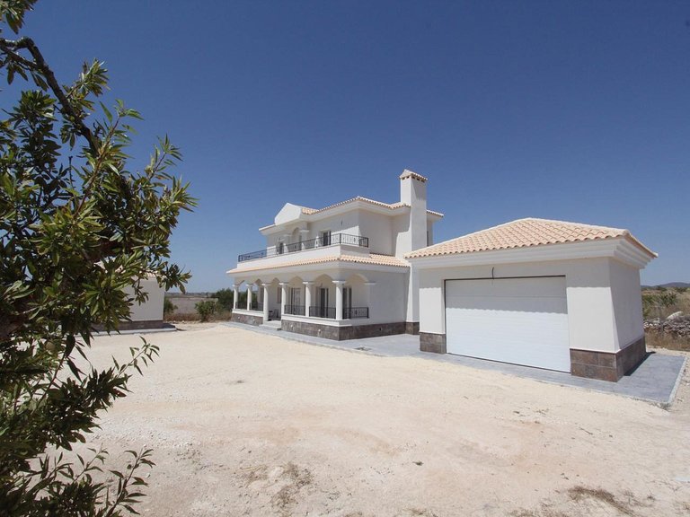 Villa for Sale in Inland Pinoso, Alicante 4