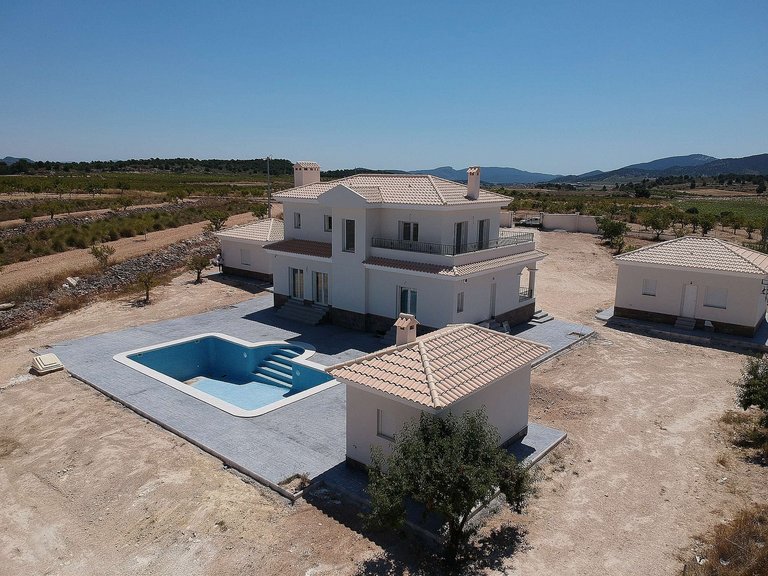 Villa for Sale in Inland Pinoso, Alicante 3