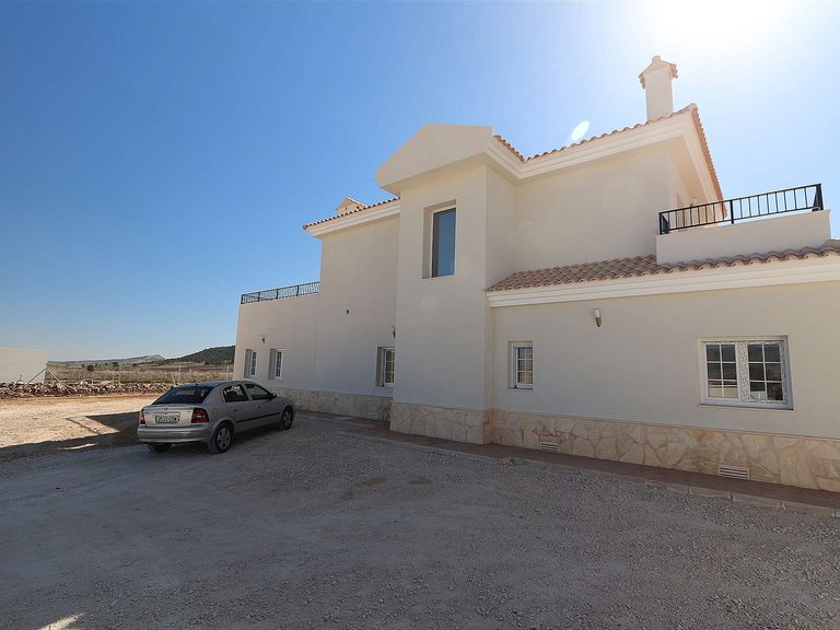 Villa for Sale in Inland Pinoso, Alicante 4