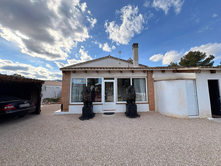 Villa for Sale in Castalla, Alicante 19