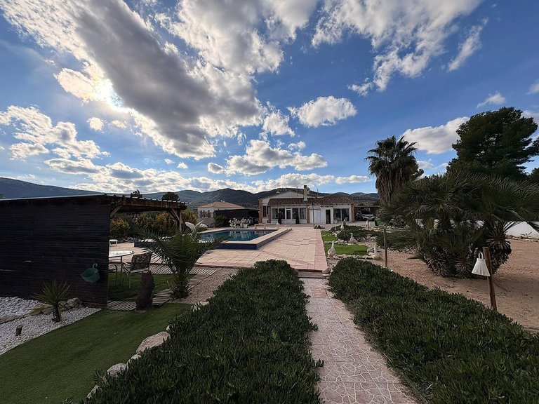Villa for Sale in Castalla, Alicante 13
