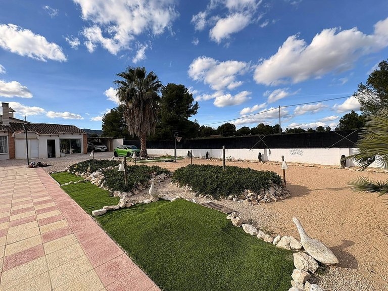 Villa for Sale in Castalla, Alicante 6