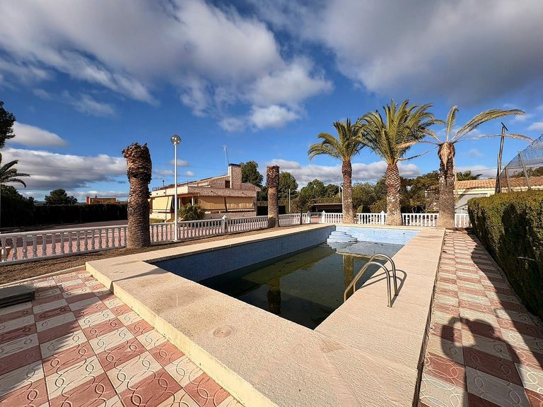 Villa for Sale in Sax, Alicante 2