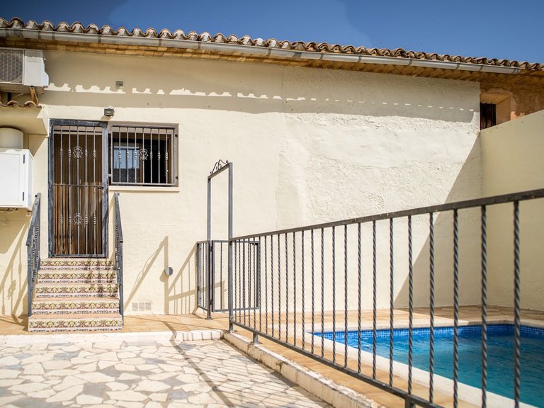 Country House for Sale in Pinoso, Alicante 4