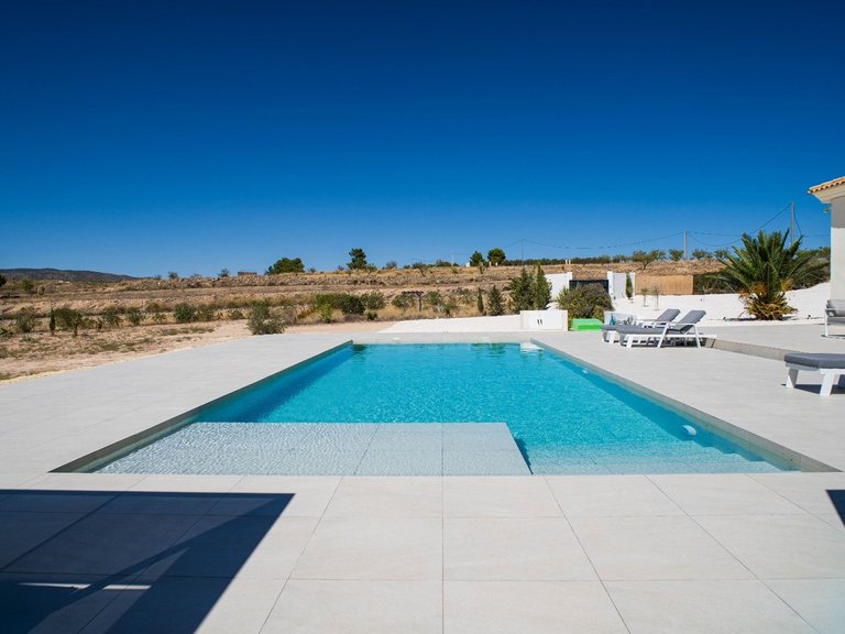 Villa for Sale in Pinoso, Alicante 11