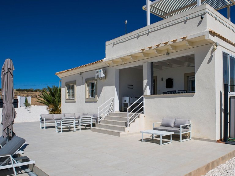 Villa for Sale in Pinoso, Alicante 9