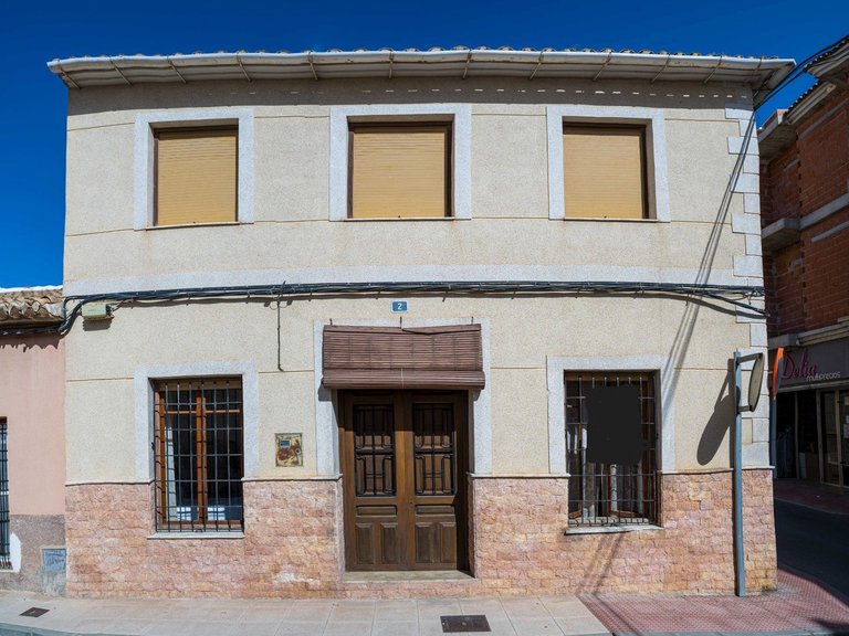 Town House for Sale in Pinoso, Alicante 1
