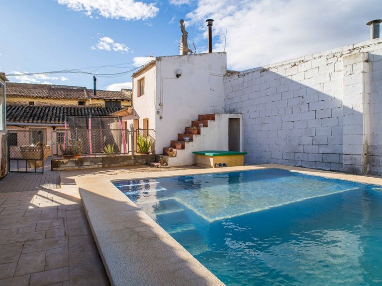 Country House for Sale in Pinoso, Alicante 10