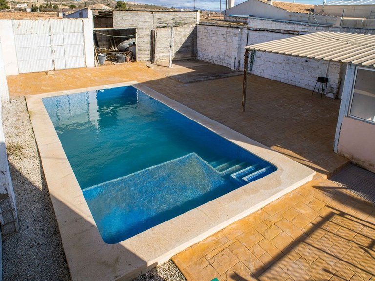 Country House for Sale in Pinoso, Alicante 4