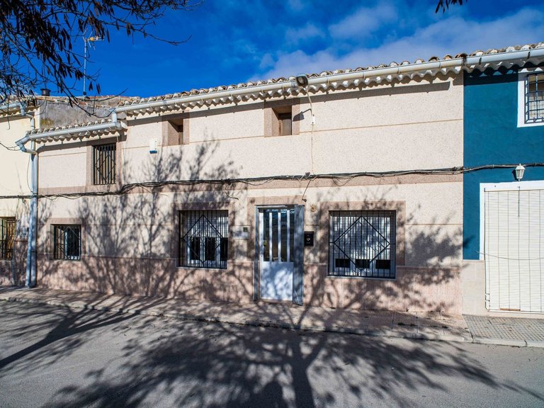Country House for Sale in Pinoso, Alicante 5