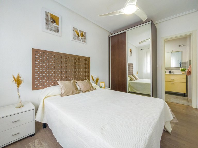 Apartment for Sale in Torrevieja, Alicante 5