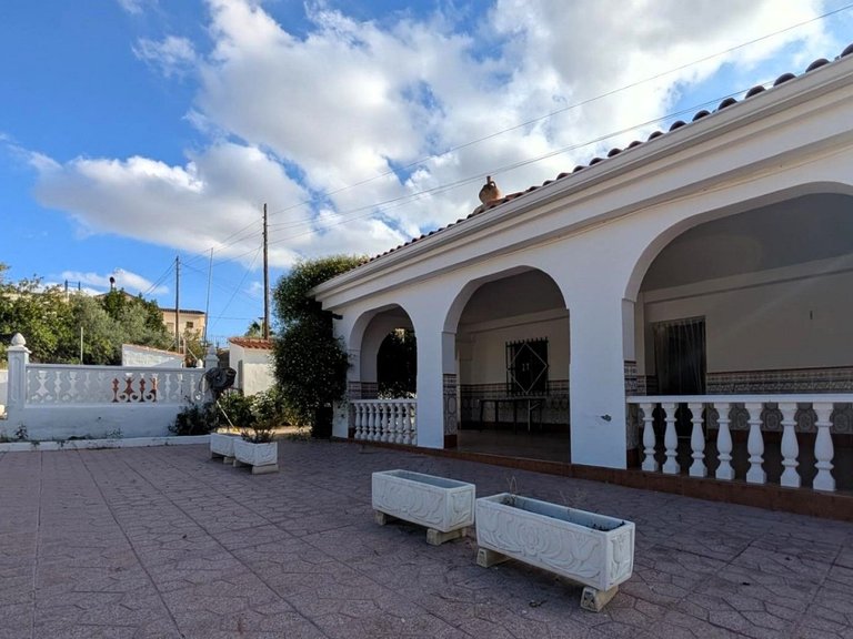 Villa for Sale in Elche, Alicante 4