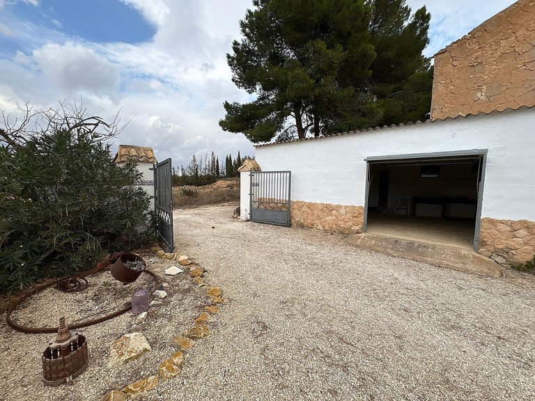 Town House for Sale in Pinoso, Alicante 9