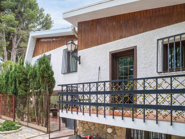 Villa for Sale in Petrer, Alicante 13