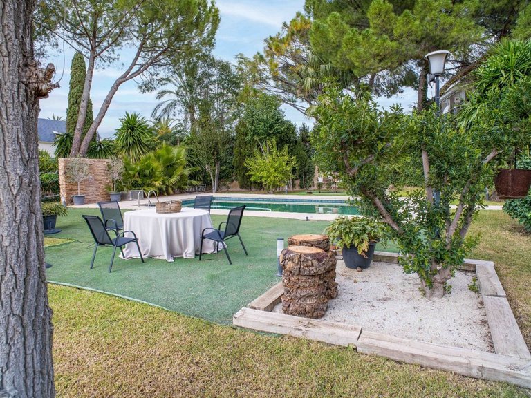 Villa for Sale in Petrer, Alicante 19