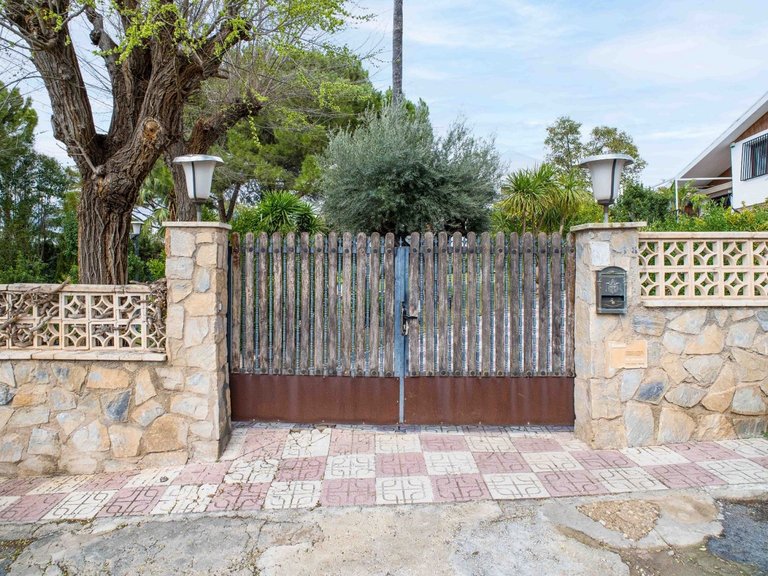 Villa for Sale in Petrer, Alicante 8