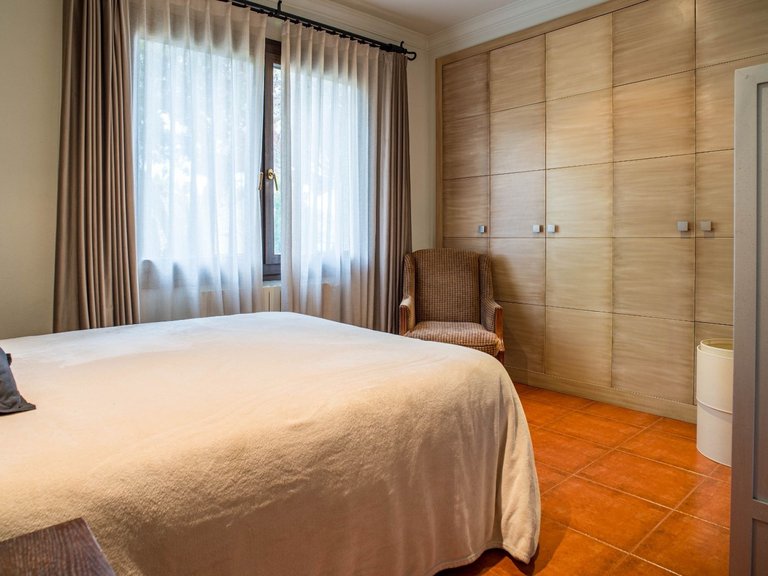 Villa for Sale in Petrer, Alicante 45