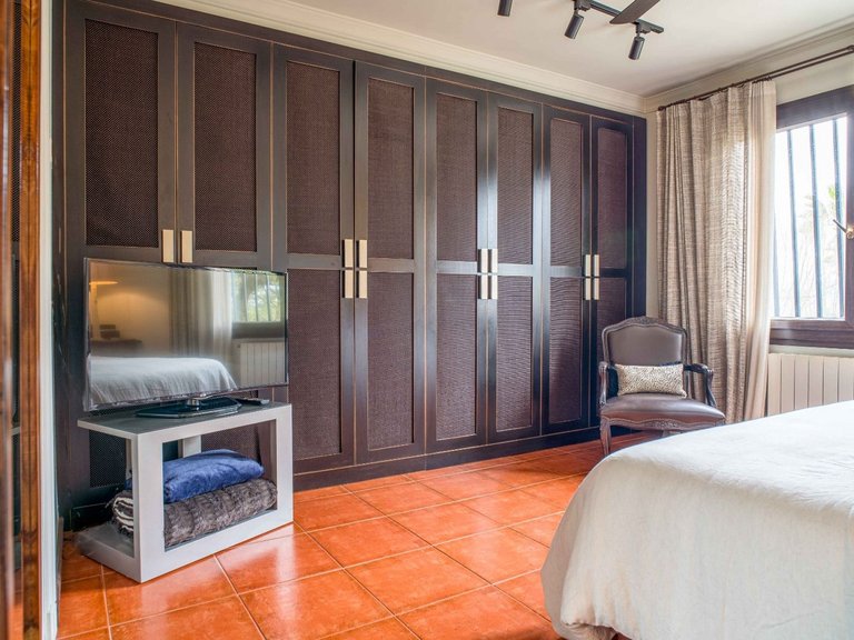 Villa for Sale in Petrer, Alicante 49
