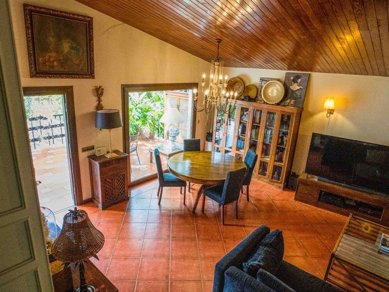 Villa for Sale in Petrer, Alicante 32