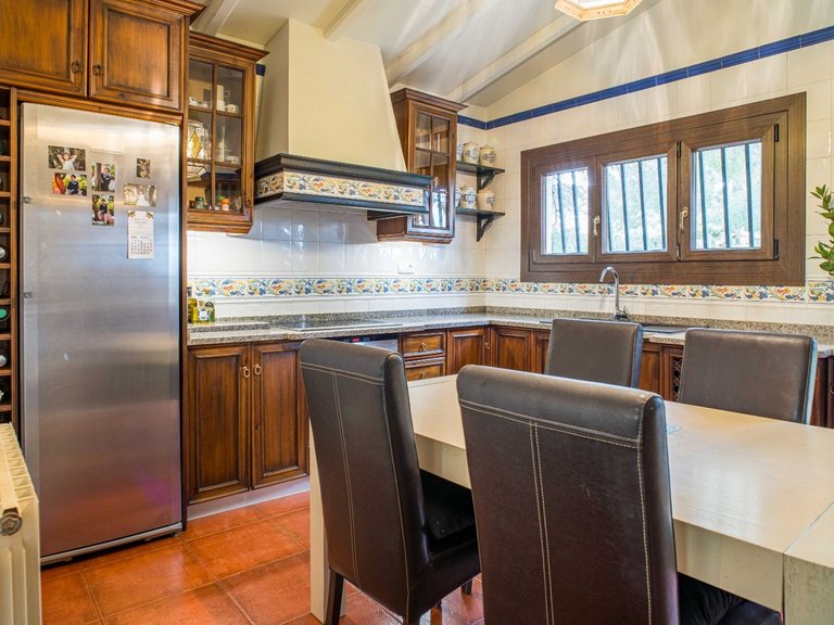 Villa for Sale in Petrer, Alicante 38
