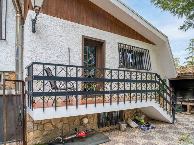 Villa for Sale in Petrer, Alicante 15