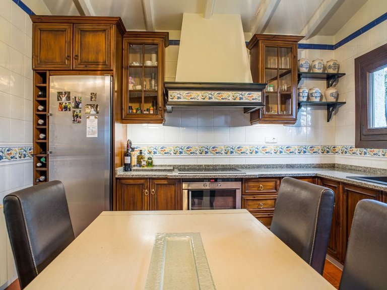 Villa for Sale in Petrer, Alicante 37