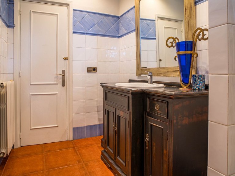 Villa for Sale in Petrer, Alicante 50