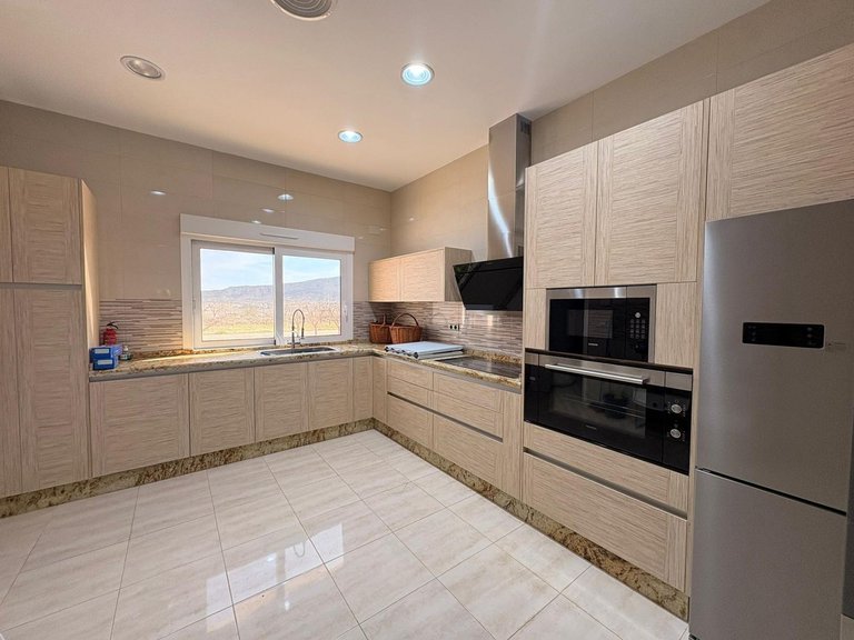 Villa for Sale in Pinoso, Alicante 19