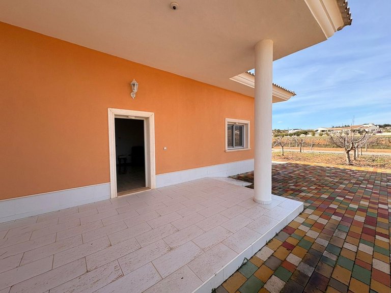 Villa for Sale in Pinoso, Alicante 9