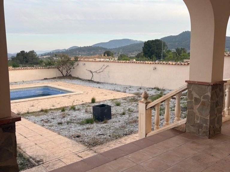 Villa for Sale in Monovar, Alicante 11