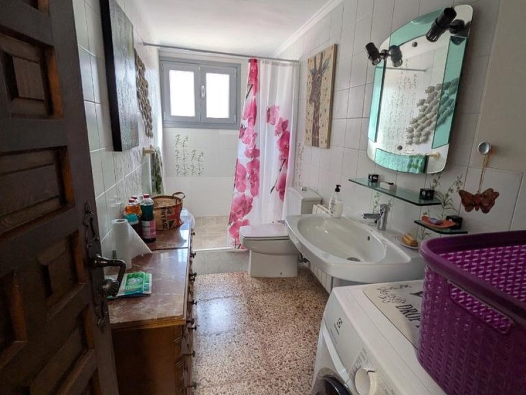 Villa for Sale in Petrer, Alicante 42