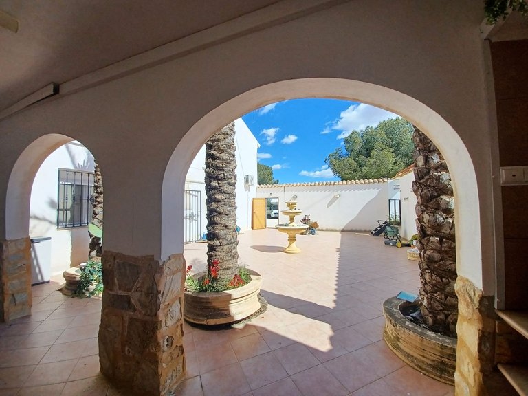 Country House for Sale in Pinoso, Alicante 7