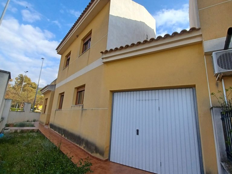 Town House for Sale in Pinoso, Alicante 2