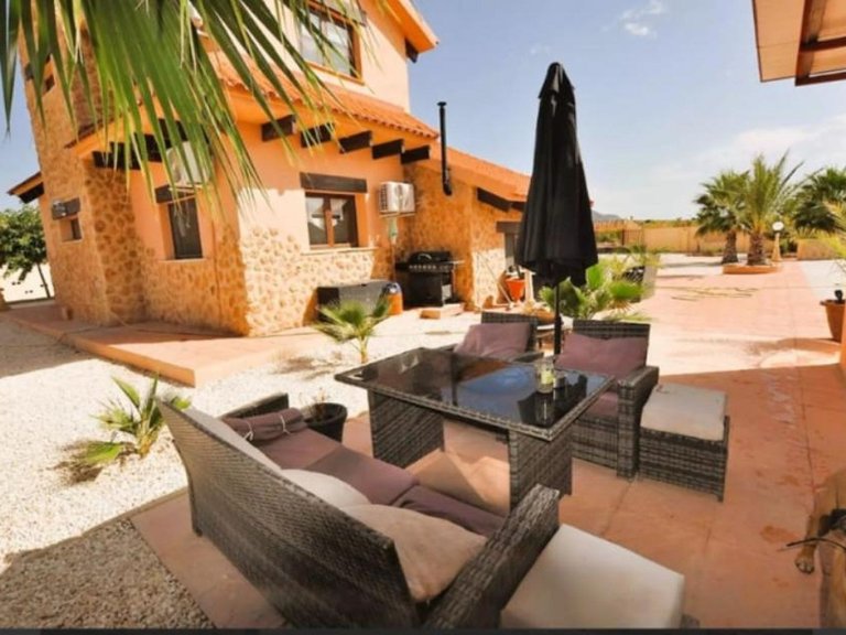 Villa for Sale in Pinoso, Alicante 10