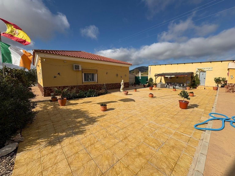 Villa for Sale in Pinoso, Alicante 30