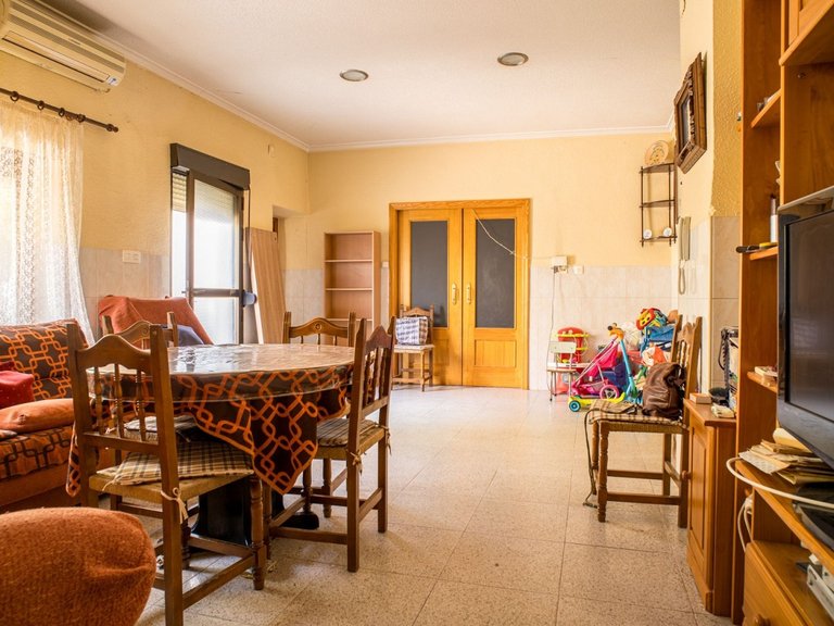 Town House for Sale in Pinoso, Alicante 9
