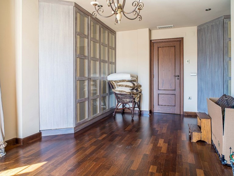 Villa for Sale in Elda, Alicante 40