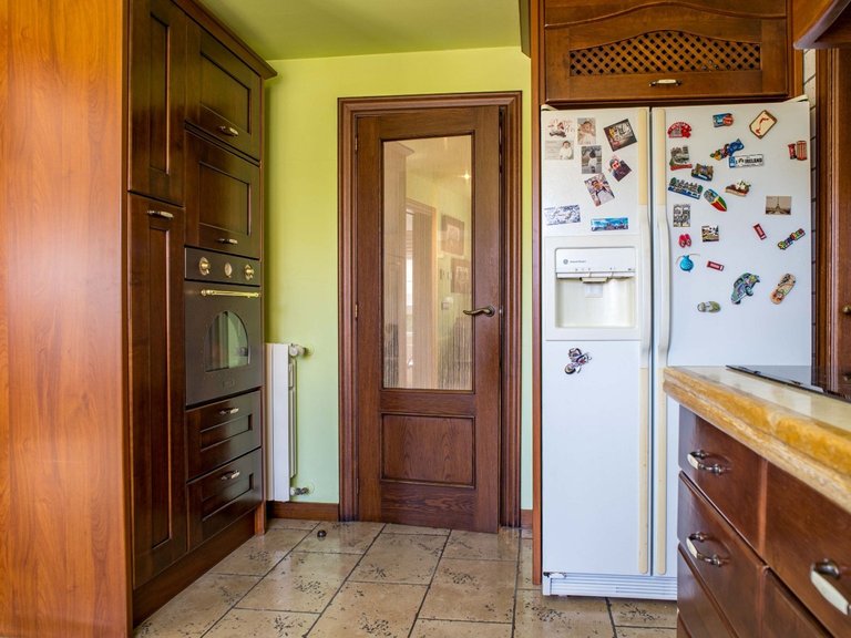 Villa for Sale in Elda, Alicante 38