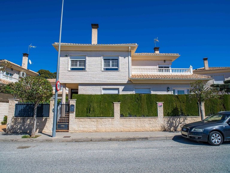 Villa for Sale in Elda, Alicante 19