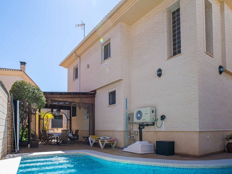 Villa for Sale in Elda, Alicante 6