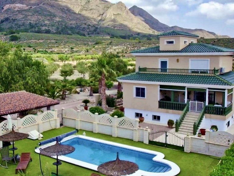 Villa for Sale in Macisvenda, Murcia 9